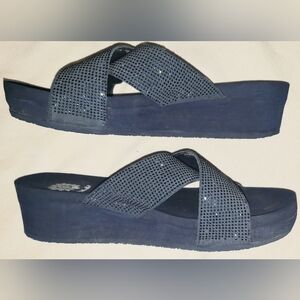 Yellow Box MAXIMA 8 Navy Blue Crisscross Rhinestone Platform Slide Sandals